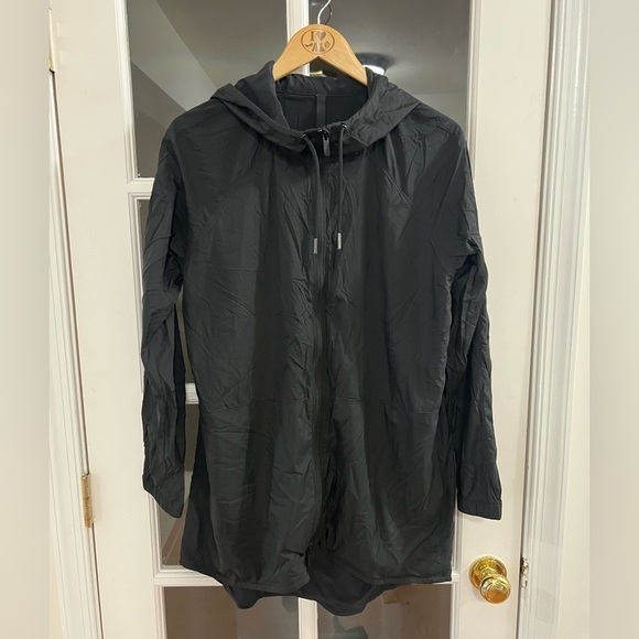 Lululemon Seek The Sky Jacket Packable - size 10 - Picture 2 of 6